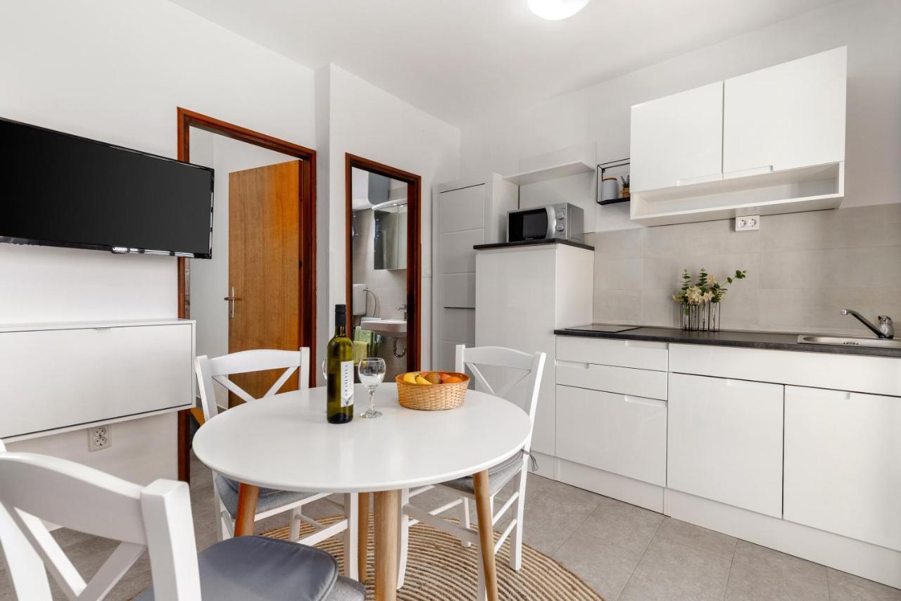 Apartments Vilma Opatija Exterior photo